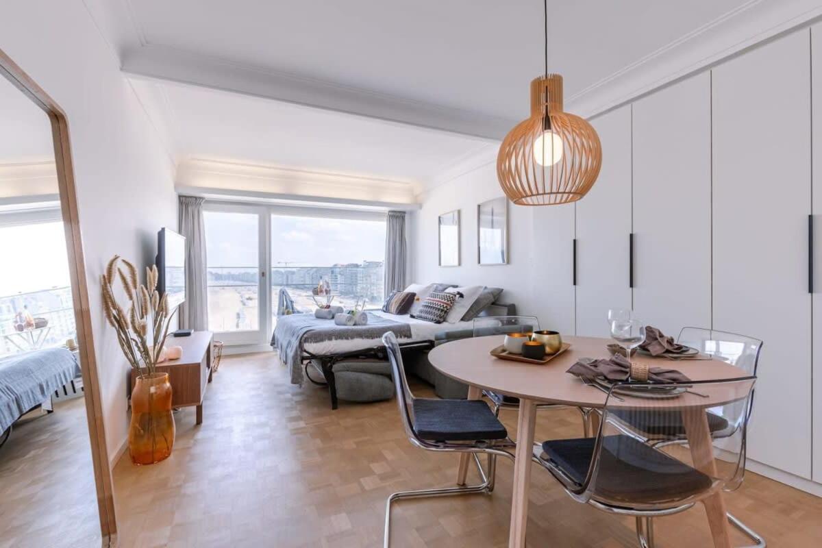 Ferienwohnung Stunning Studio With Sea-View And Terrace Knokke-Heist Exterior foto